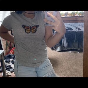 Grey tee shirt
